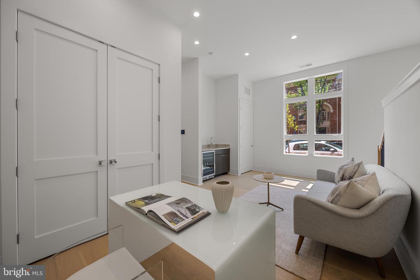 227 S UNION ST, ALEXANDRIA, Virginia 22314, 4 Bedrooms Bedrooms, ,4 BathroomsBathrooms,Residential,For sale,227 S UNION ST,VAAX2044568 MLS # VAAX2044568