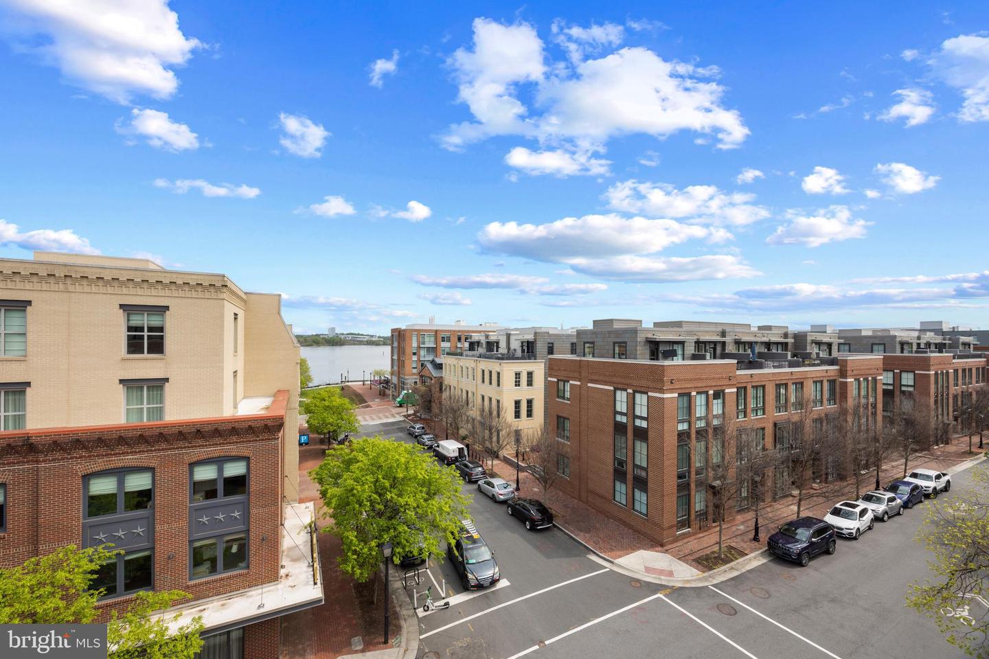 227 S UNION ST, ALEXANDRIA, Virginia 22314, 4 Bedrooms Bedrooms, ,4 BathroomsBathrooms,Residential,For sale,227 S UNION ST,VAAX2044568 MLS # VAAX2044568