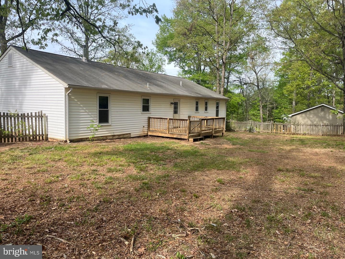 39 HIDDEN LAKE DR, STAFFORD, Virginia 22556, 3 Bedrooms Bedrooms, ,2 BathroomsBathrooms,Residential,For sale,39 HIDDEN LAKE DR,VAST2038270 MLS # VAST2038270