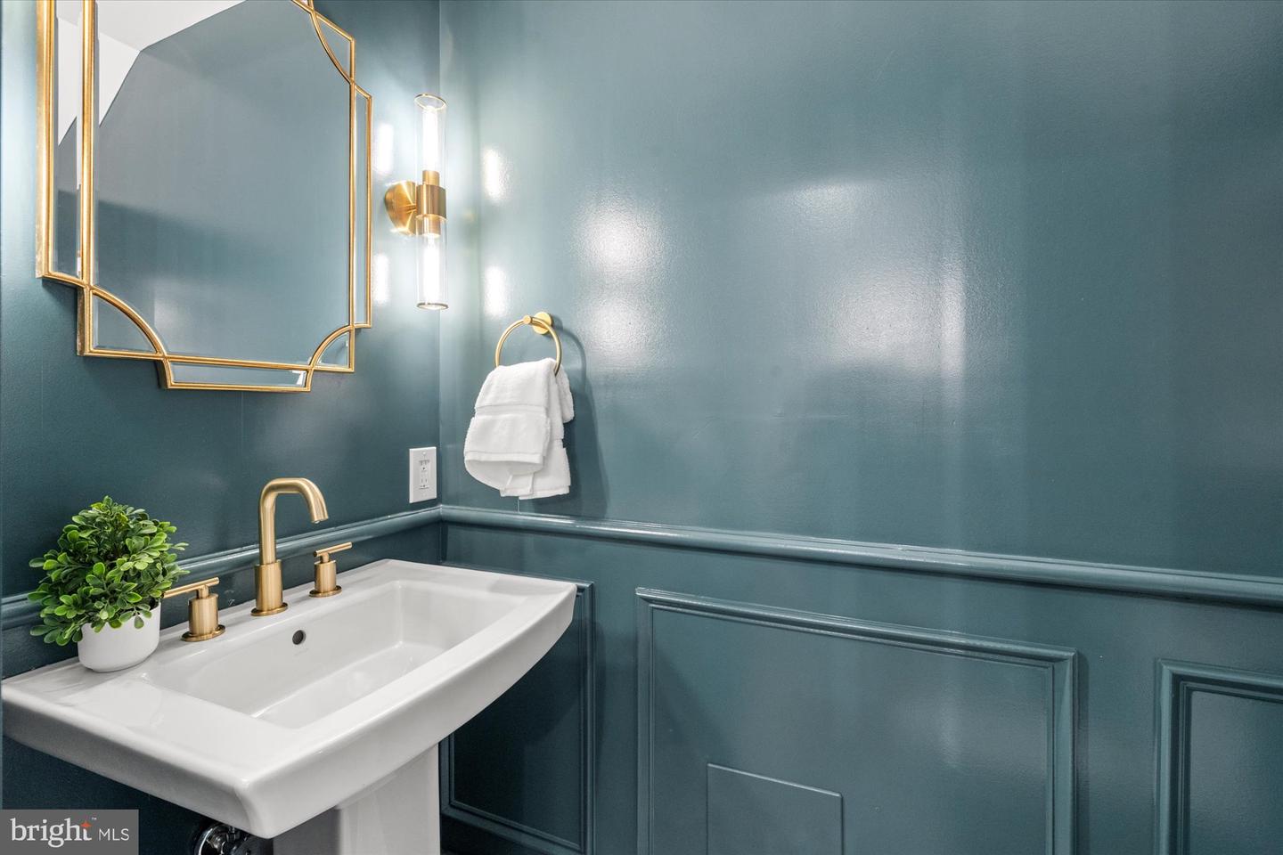 1708-1/2 10TH ST NW, WASHINGTON, District Of Columbia 20001, 3 Bedrooms Bedrooms, ,3 BathroomsBathrooms,Residential,For sale,1708-1/2 10TH ST NW,DCDC2197934 MLS # DCDC2197934