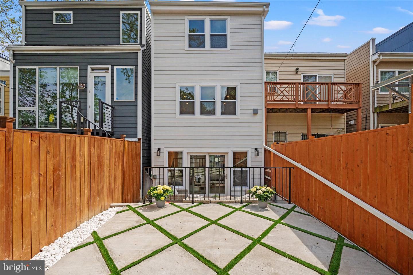 1708-1/2 10TH ST NW, WASHINGTON, District Of Columbia 20001, 3 Bedrooms Bedrooms, ,3 BathroomsBathrooms,Residential,For sale,1708-1/2 10TH ST NW,DCDC2197934 MLS # DCDC2197934