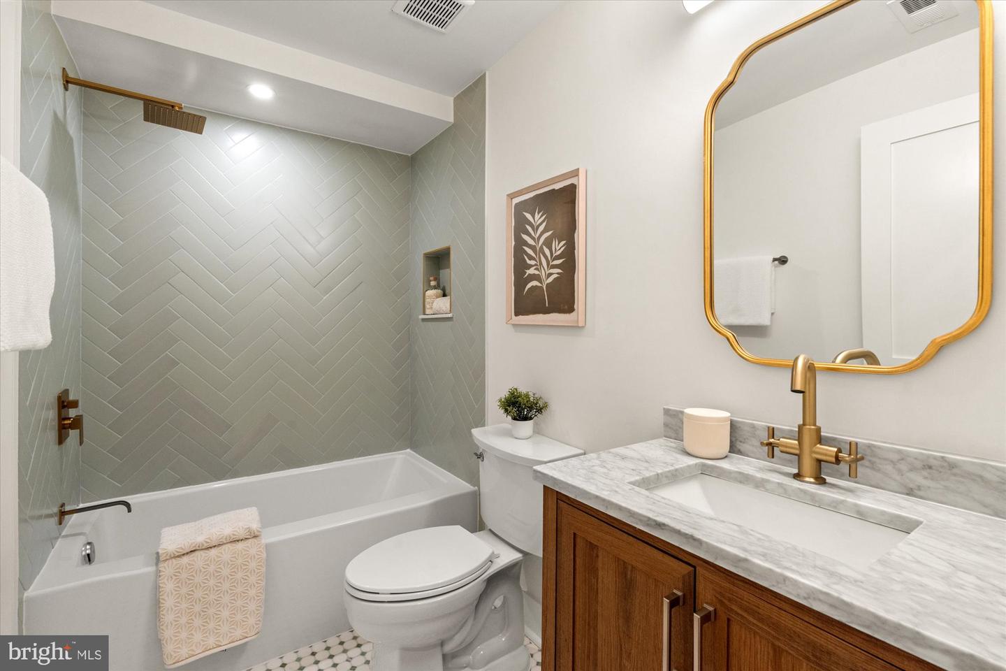 1708-1/2 10TH ST NW, WASHINGTON, District Of Columbia 20001, 3 Bedrooms Bedrooms, ,3 BathroomsBathrooms,Residential,For sale,1708-1/2 10TH ST NW,DCDC2197934 MLS # DCDC2197934