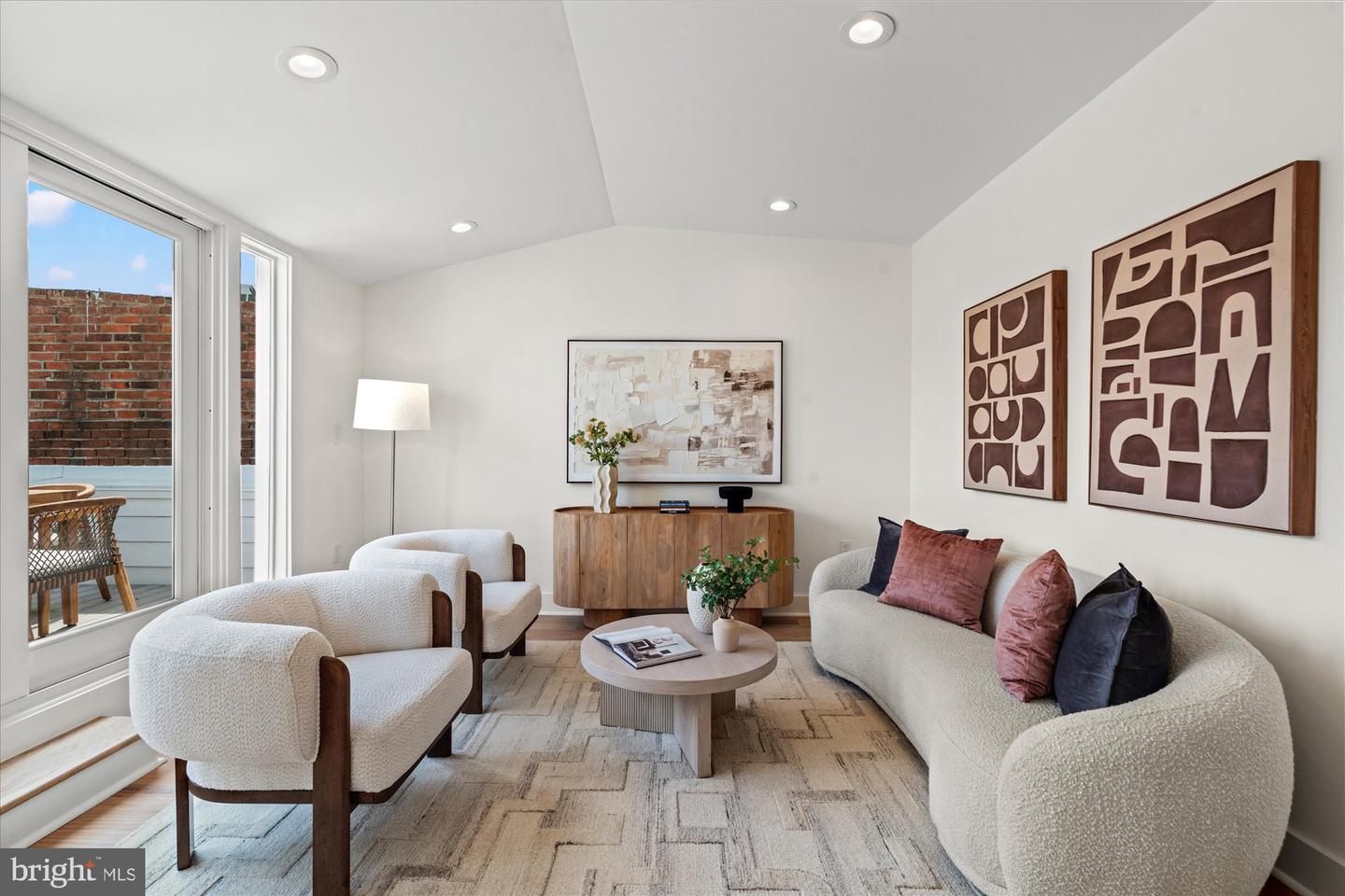 1708-1/2 10TH ST NW, WASHINGTON, District Of Columbia 20001, 3 Bedrooms Bedrooms, ,3 BathroomsBathrooms,Residential,For sale,1708-1/2 10TH ST NW,DCDC2197934 MLS # DCDC2197934
