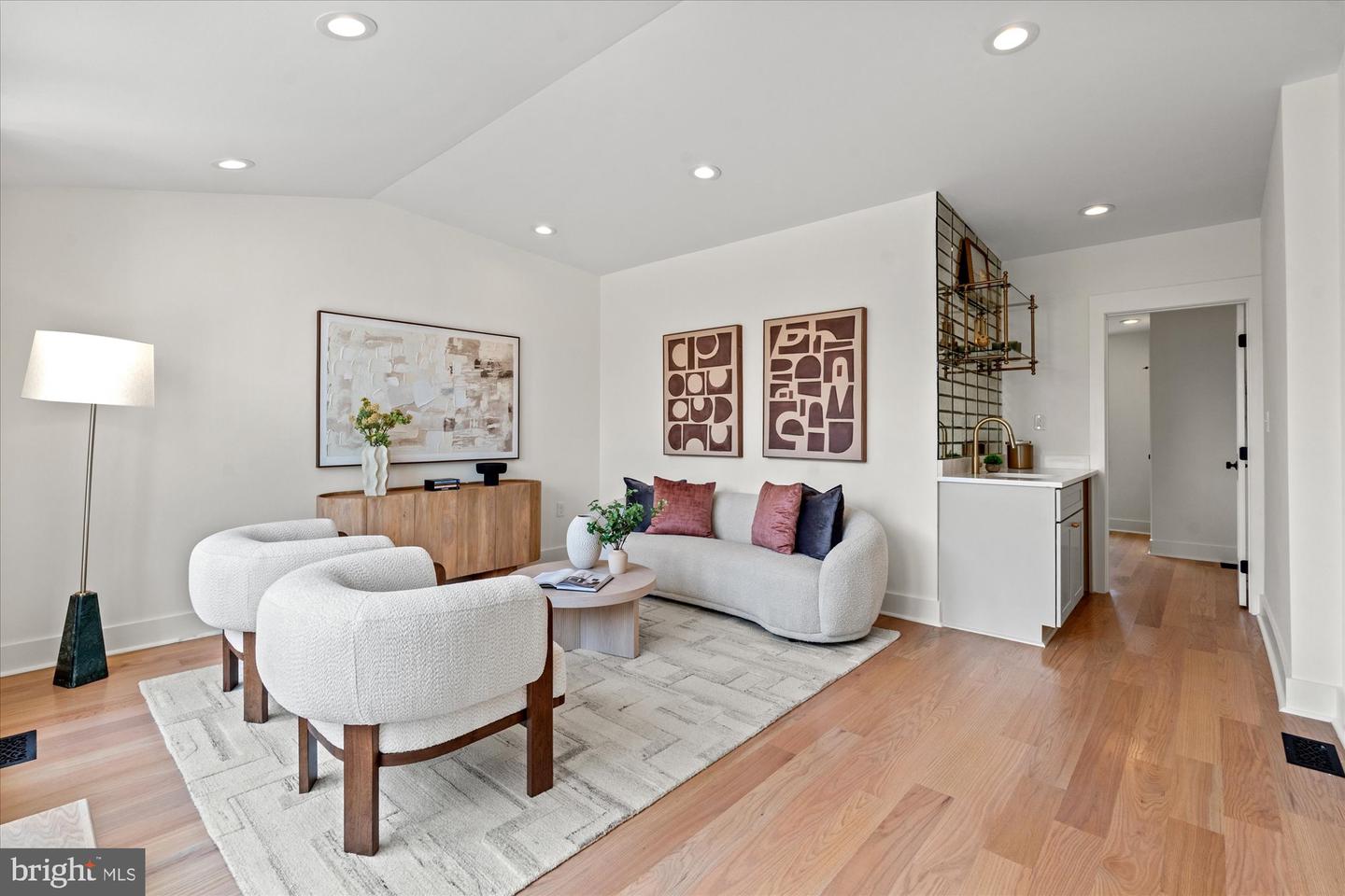1708-1/2 10TH ST NW, WASHINGTON, District Of Columbia 20001, 3 Bedrooms Bedrooms, ,3 BathroomsBathrooms,Residential,For sale,1708-1/2 10TH ST NW,DCDC2197934 MLS # DCDC2197934