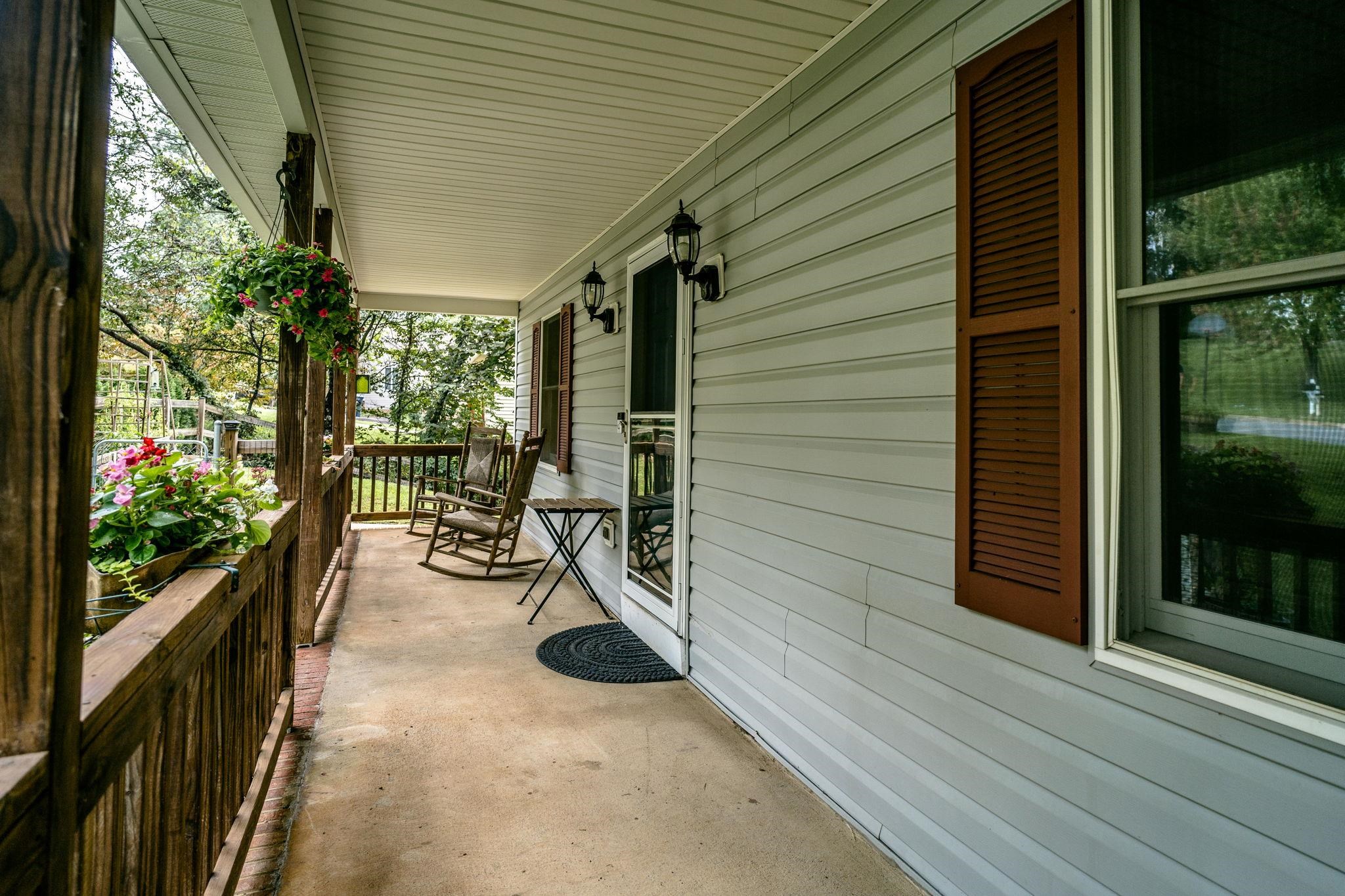1033 BRIDLE CT, HARRISONBURG, Virginia 22801, 3 Bedrooms Bedrooms, ,2 BathroomsBathrooms,Residential,1033 BRIDLE CT,657178 MLS # 657178