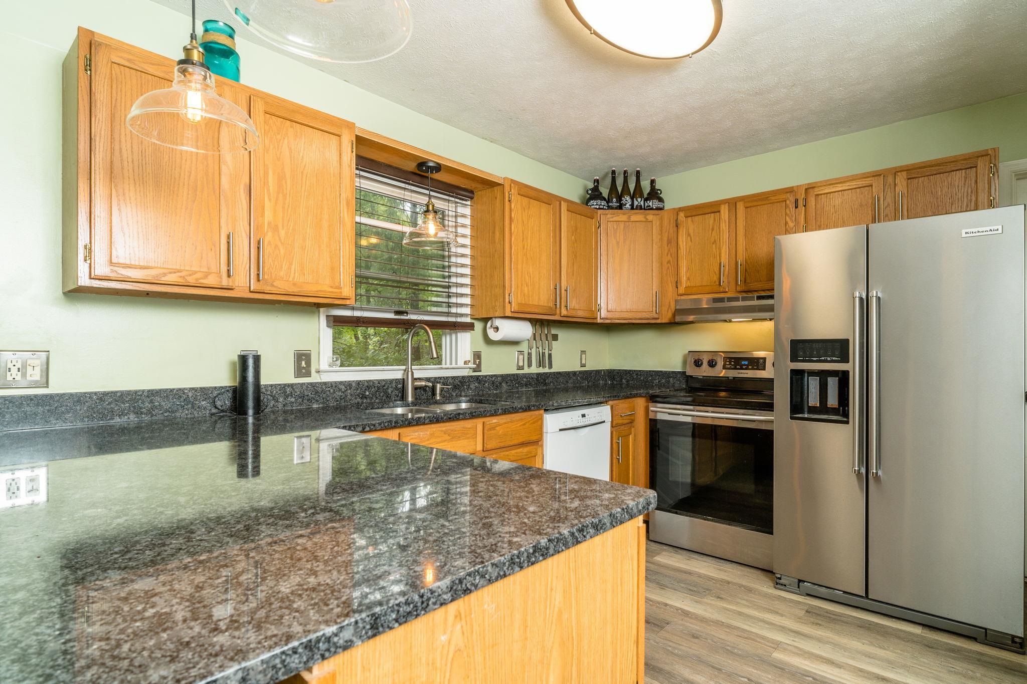 Breakfast bar in kitchen