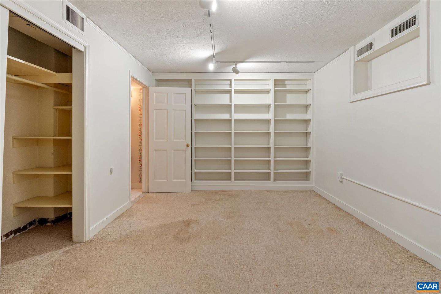 2001 THOMSON RD, CHARLOTTESVILLE, Virginia 22903, 4 Bedrooms Bedrooms, ,4 BathroomsBathrooms,Residential,For sale,2001 THOMSON RD,663834 MLS # 663834
