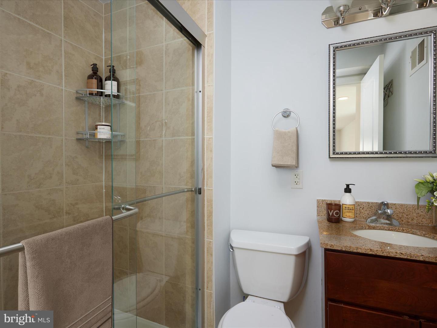 5401 9TH ST NW #301, WASHINGTON, District Of Columbia 20011, 2 Bedrooms Bedrooms, ,2 BathroomsBathrooms,Residential,For sale,5401 9TH ST NW #301,DCDC2198050 MLS # DCDC2198050