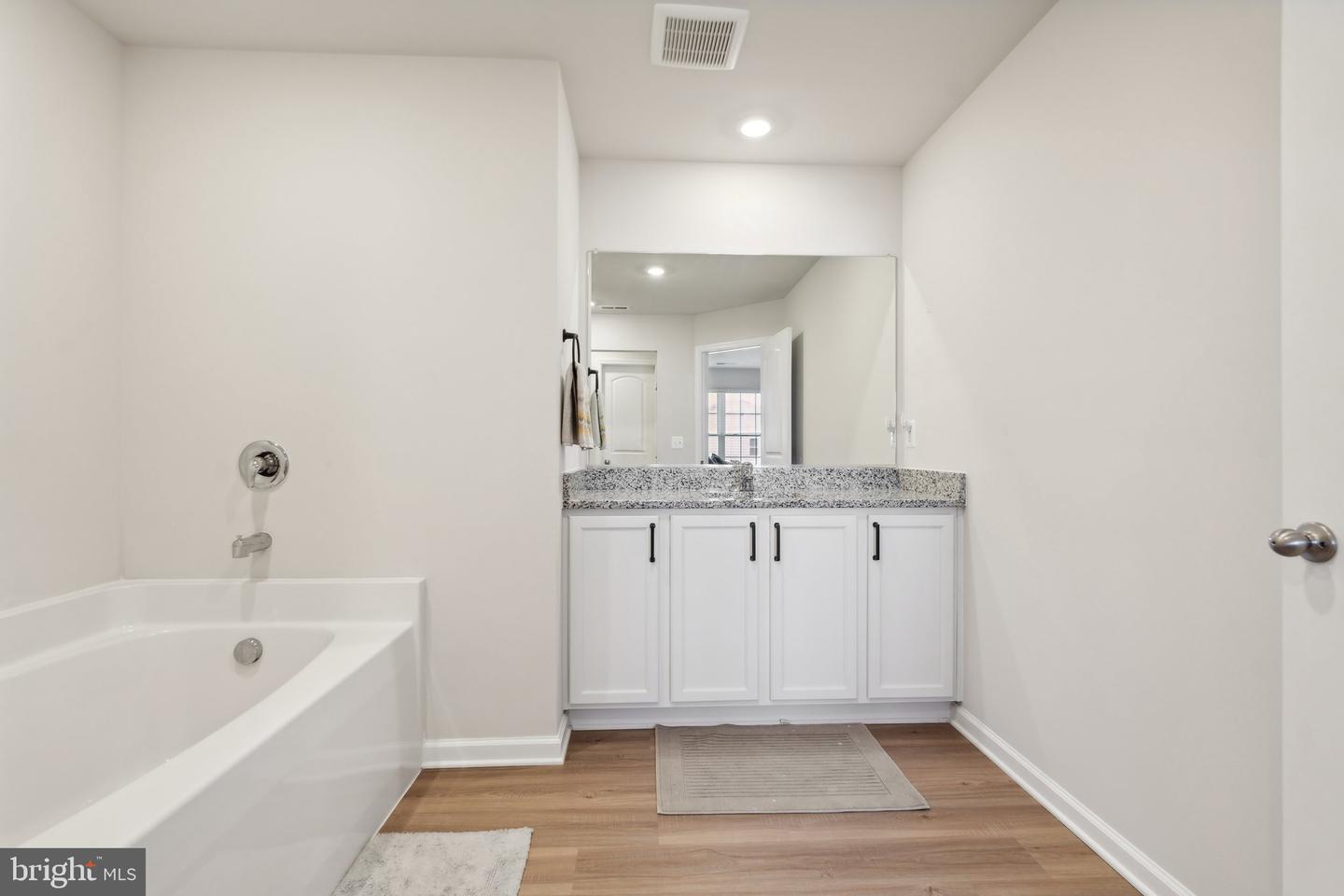 17098 ROLLINS RD, BOWLING GREEN, Virginia 22427, 3 Bedrooms Bedrooms, 10 Rooms Rooms,2 BathroomsBathrooms,Residential,For sale,17098 ROLLINS RD,VACV2008088 MLS # VACV2008088