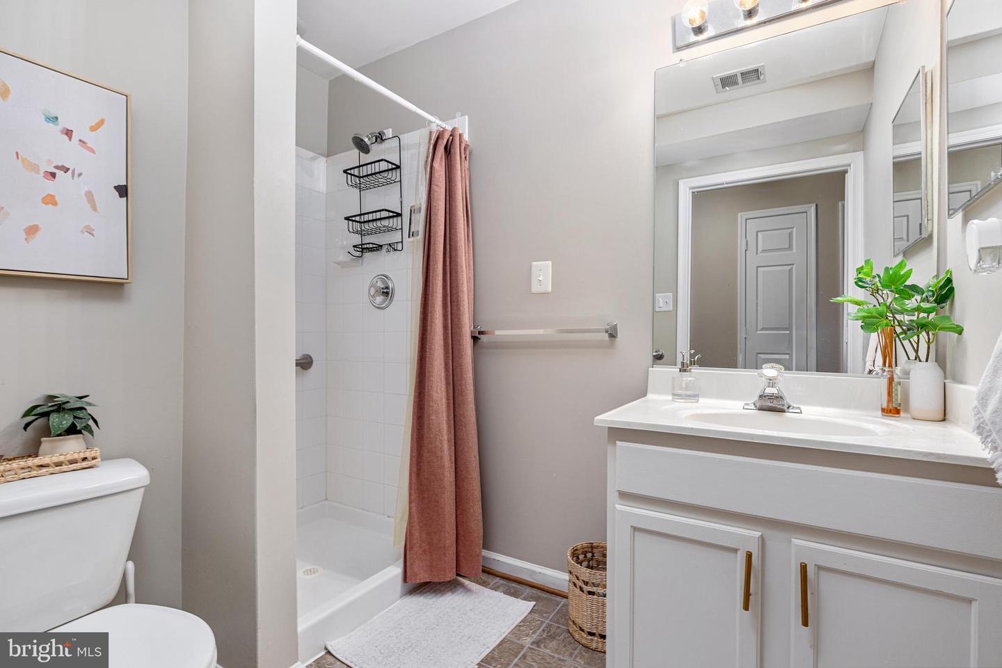 631 CONSTELLATION SQ SE #A, LEESBURG, Virginia 20175, 2 Bedrooms Bedrooms, ,2 BathroomsBathrooms,Residential,For sale,631 CONSTELLATION SQ SE #A,VALO2095136 MLS # VALO2095136