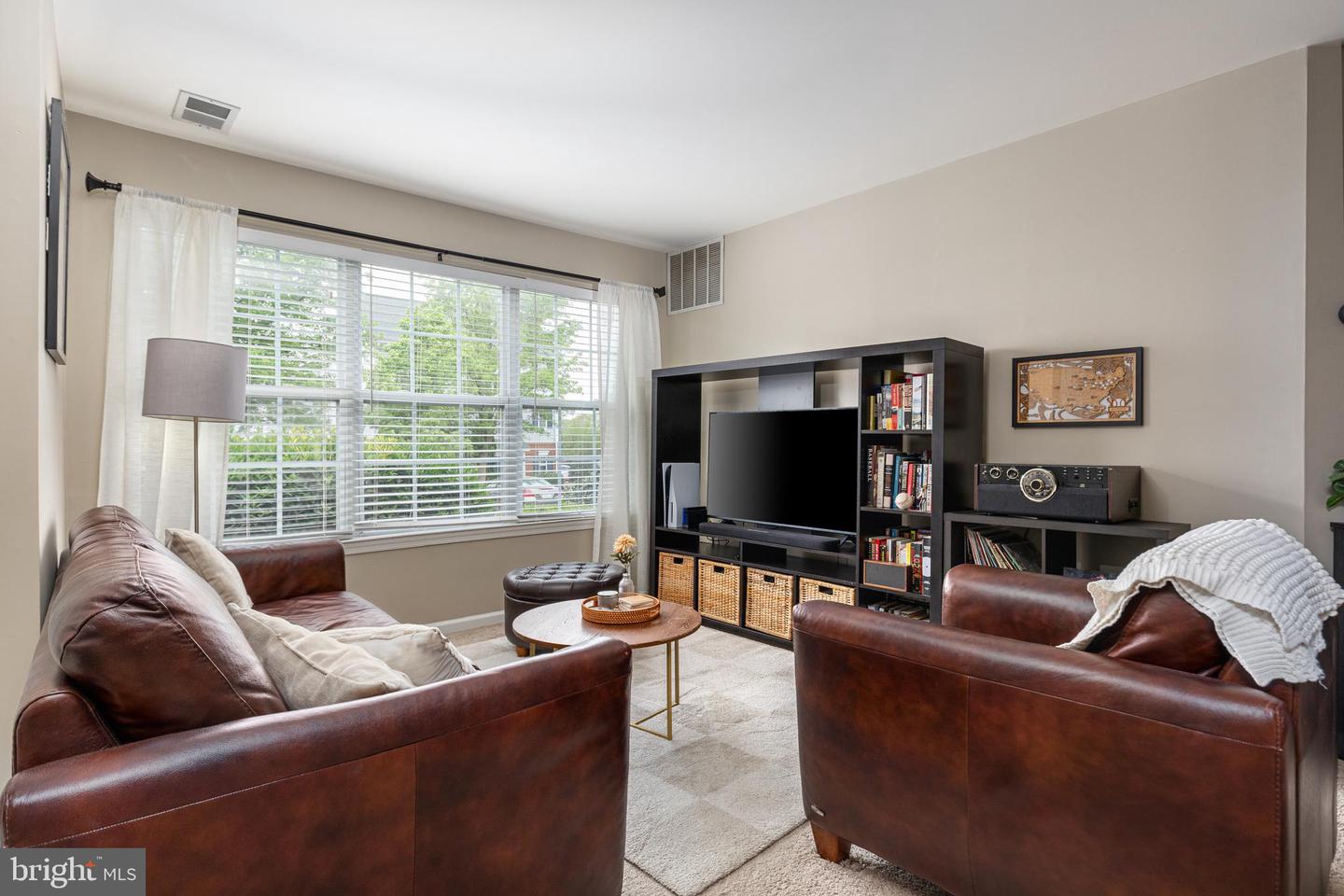 631 CONSTELLATION SQ SE #A, LEESBURG, Virginia 20175, 2 Bedrooms Bedrooms, ,2 BathroomsBathrooms,Residential,For sale,631 CONSTELLATION SQ SE #A,VALO2095136 MLS # VALO2095136