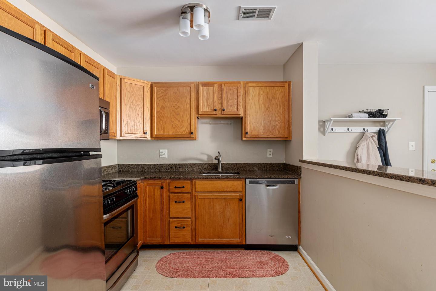 631 CONSTELLATION SQ SE #A, LEESBURG, Virginia 20175, 2 Bedrooms Bedrooms, ,2 BathroomsBathrooms,Residential,For sale,631 CONSTELLATION SQ SE #A,VALO2095136 MLS # VALO2095136