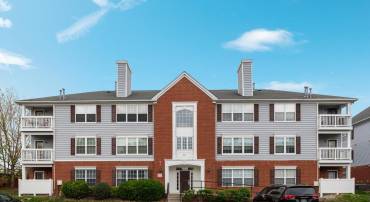 631 CONSTELLATION SQ SE #A, LEESBURG, Virginia 20175, 2 Bedrooms Bedrooms, ,2 BathroomsBathrooms,Residential,For sale,631 CONSTELLATION SQ SE #A,VALO2095136 MLS # VALO2095136