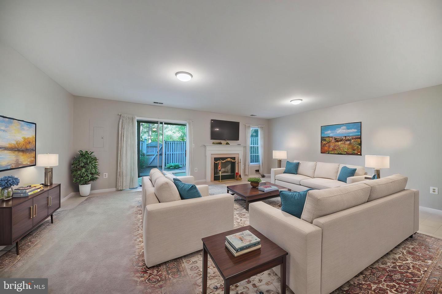 3016 FALLSWOOD GLEN CT, FALLS CHURCH, Virginia 22044, 3 Bedrooms Bedrooms, ,3 BathroomsBathrooms,Residential,For sale,3016 FALLSWOOD GLEN CT,VAFX2237538 MLS # VAFX2237538