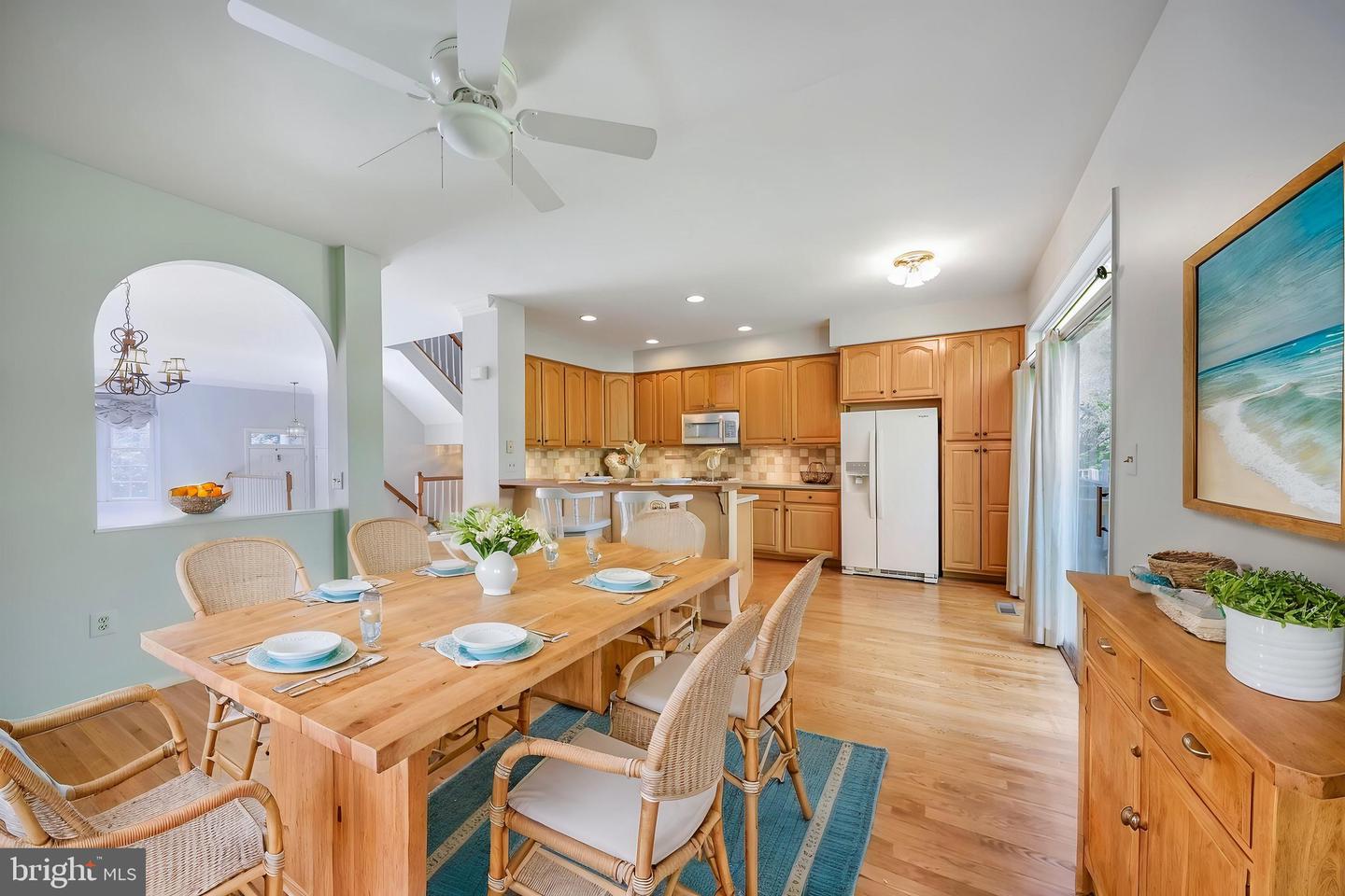 3016 FALLSWOOD GLEN CT, FALLS CHURCH, Virginia 22044, 3 Bedrooms Bedrooms, ,3 BathroomsBathrooms,Residential,For sale,3016 FALLSWOOD GLEN CT,VAFX2237538 MLS # VAFX2237538