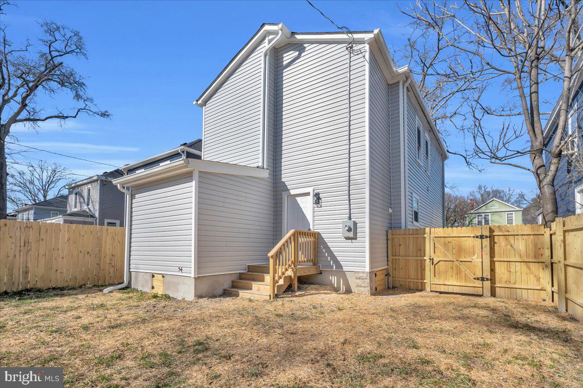 605 NORTHSIDE AVE, RICHMOND, Virginia 23222, 4 Bedrooms Bedrooms, 9 Rooms Rooms,3 BathroomsBathrooms,Residential,For sale,605 NORTHSIDE AVE,VARC2000664 MLS # VARC2000664