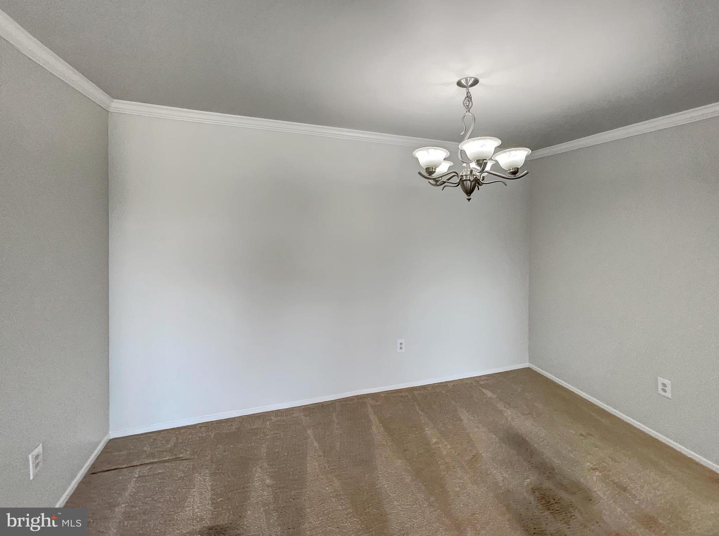 549 FLORIDA AVE #204, HERNDON, Virginia 20170, 2 Bedrooms Bedrooms, ,2 BathroomsBathrooms,Residential,For sale,549 FLORIDA AVE #204,VAFX2237552 MLS # VAFX2237552