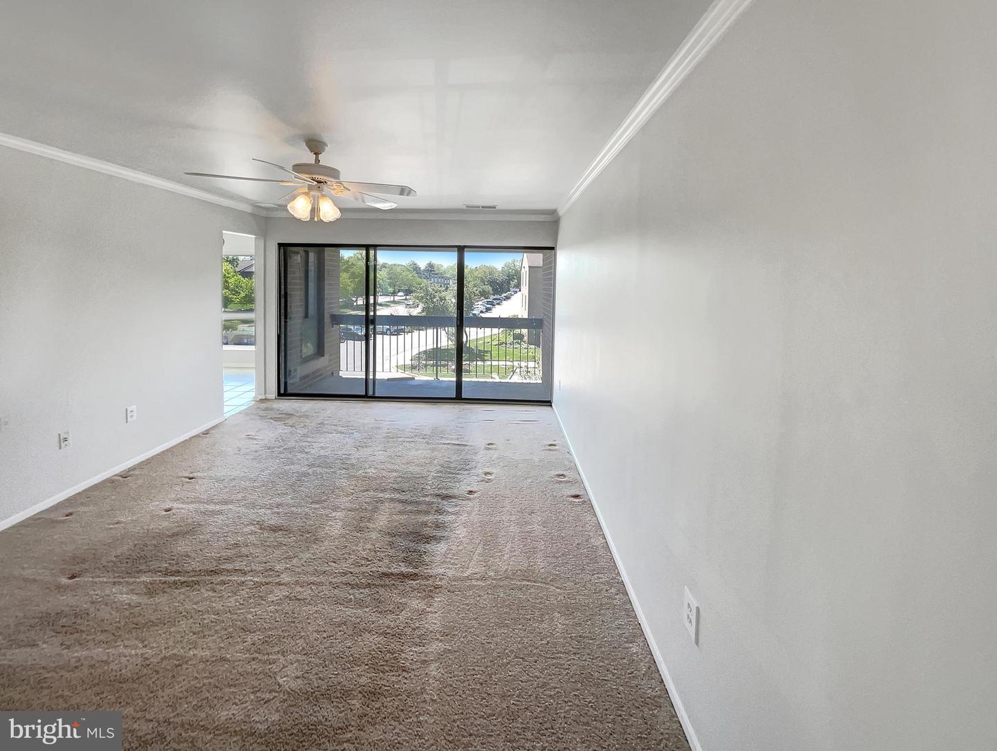 549 FLORIDA AVE #204, HERNDON, Virginia 20170, 2 Bedrooms Bedrooms, ,2 BathroomsBathrooms,Residential,For sale,549 FLORIDA AVE #204,VAFX2237552 MLS # VAFX2237552