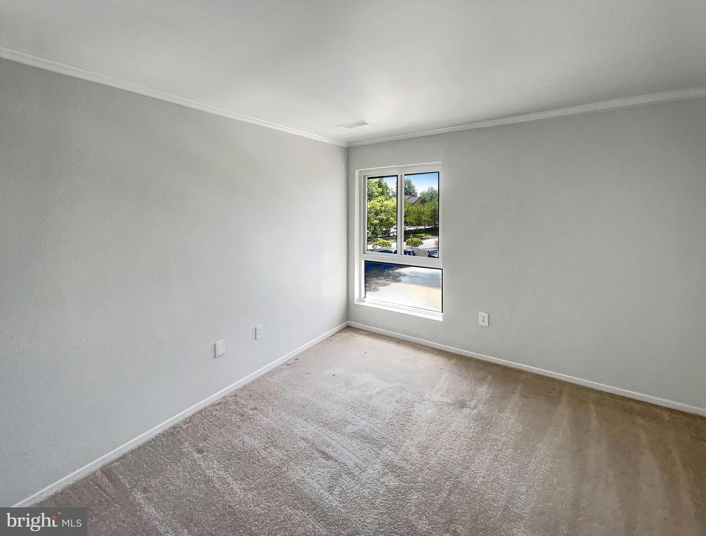 549 FLORIDA AVE #204, HERNDON, Virginia 20170, 2 Bedrooms Bedrooms, ,2 BathroomsBathrooms,Residential,For sale,549 FLORIDA AVE #204,VAFX2237552 MLS # VAFX2237552