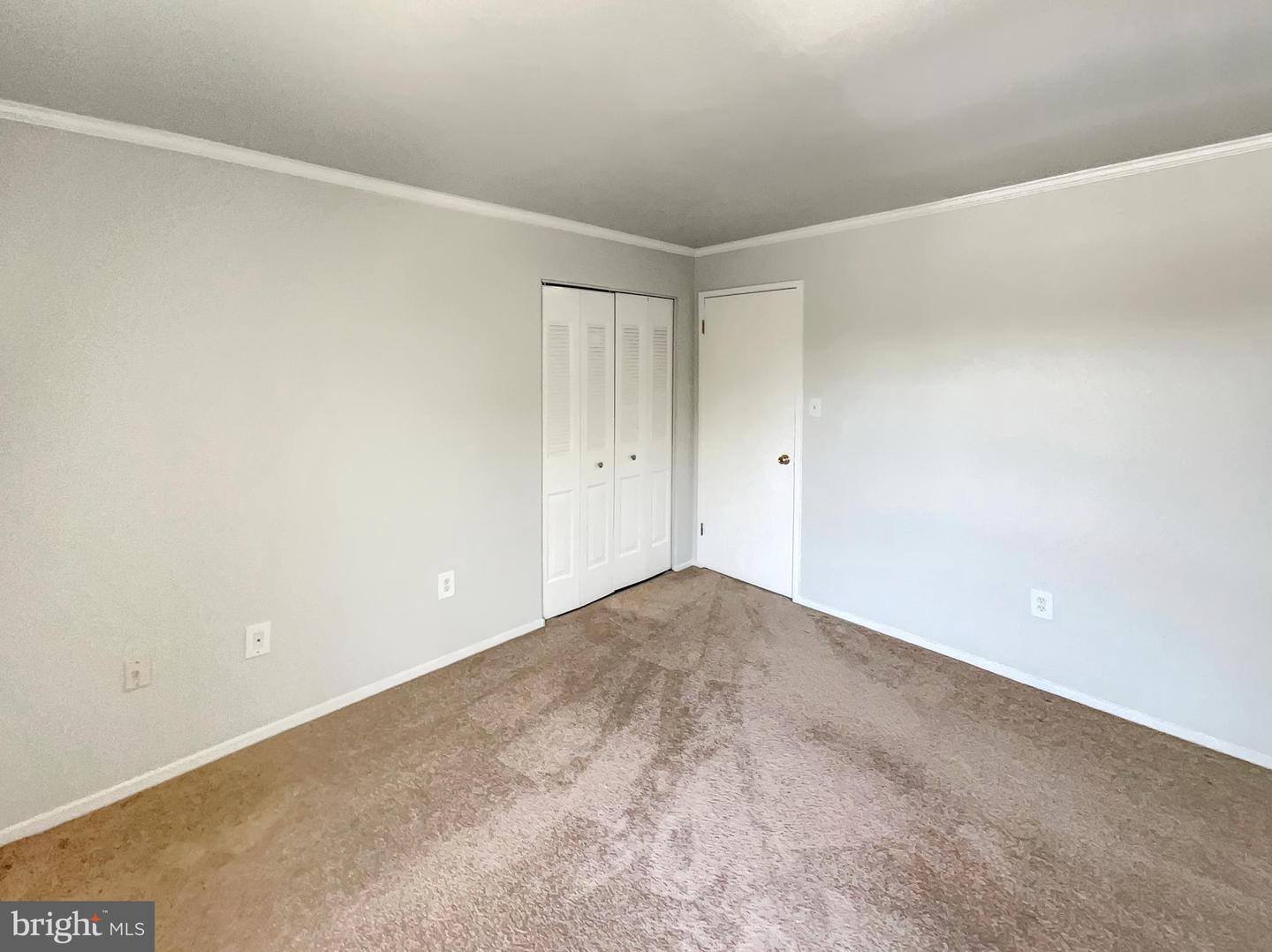 549 FLORIDA AVE #204, HERNDON, Virginia 20170, 2 Bedrooms Bedrooms, ,2 BathroomsBathrooms,Residential,For sale,549 FLORIDA AVE #204,VAFX2237552 MLS # VAFX2237552