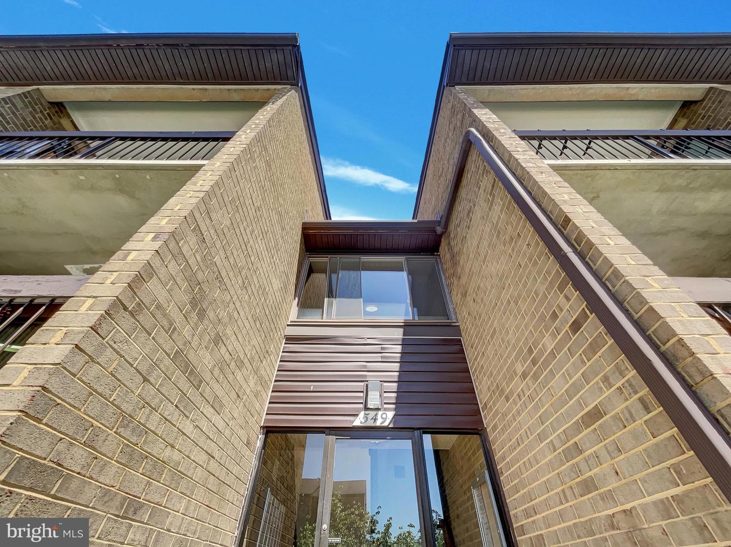 549 FLORIDA AVE #204, HERNDON, Virginia 20170, 2 Bedrooms Bedrooms, ,2 BathroomsBathrooms,Residential,For sale,549 FLORIDA AVE #204,VAFX2237552 MLS # VAFX2237552