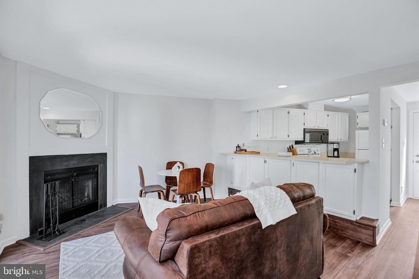 6190 LITTLE VALLEY WAY, ALEXANDRIA, Virginia 22310, 2 Bedrooms Bedrooms, ,2 BathroomsBathrooms,Residential,For sale,6190 LITTLE VALLEY WAY,VAFX2237566 MLS # VAFX2237566