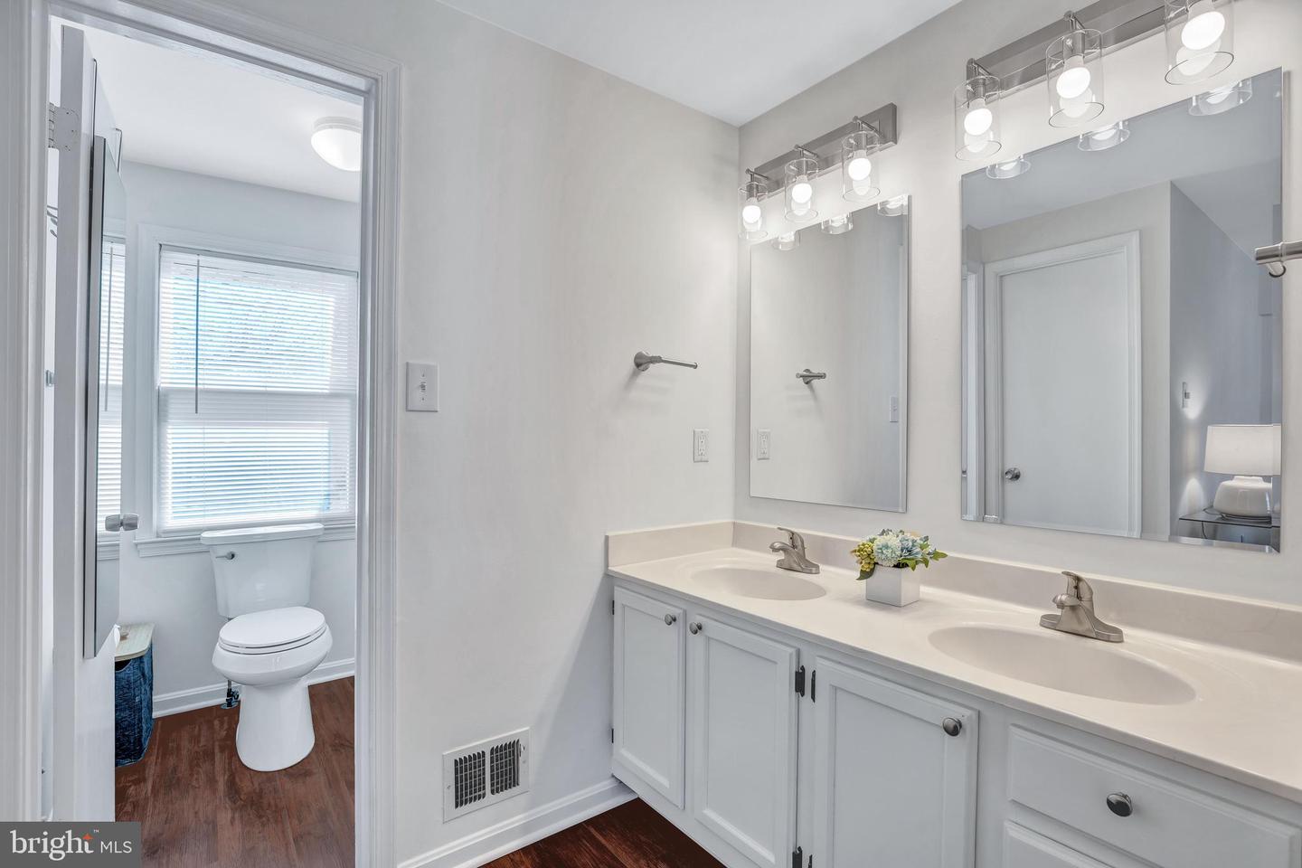 6190 LITTLE VALLEY WAY, ALEXANDRIA, Virginia 22310, 2 Bedrooms Bedrooms, ,2 BathroomsBathrooms,Residential,For sale,6190 LITTLE VALLEY WAY,VAFX2237566 MLS # VAFX2237566