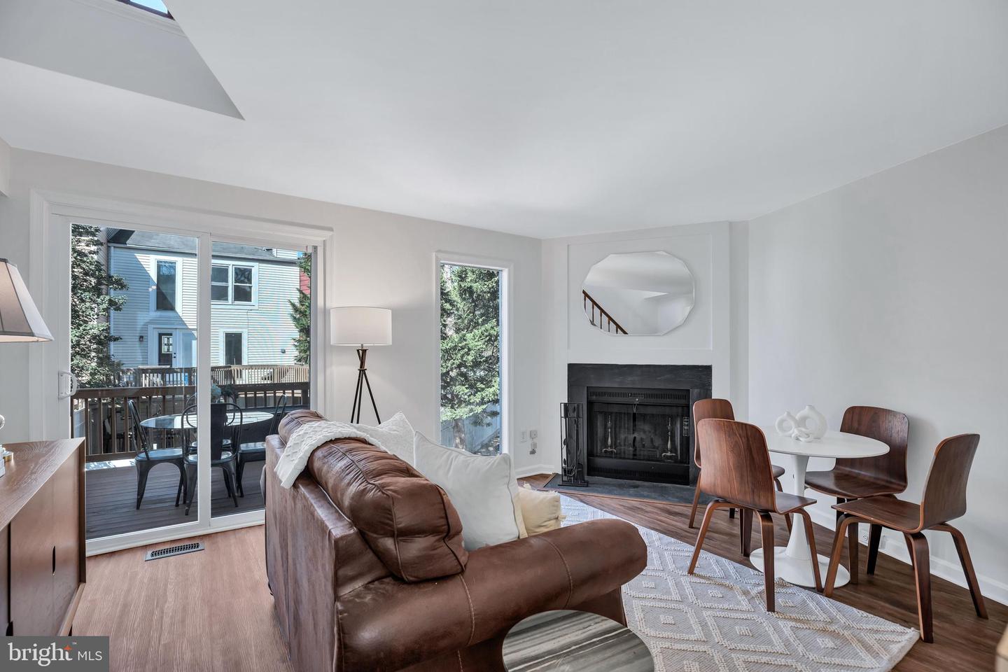 6190 LITTLE VALLEY WAY, ALEXANDRIA, Virginia 22310, 2 Bedrooms Bedrooms, ,2 BathroomsBathrooms,Residential,For sale,6190 LITTLE VALLEY WAY,VAFX2237566 MLS # VAFX2237566