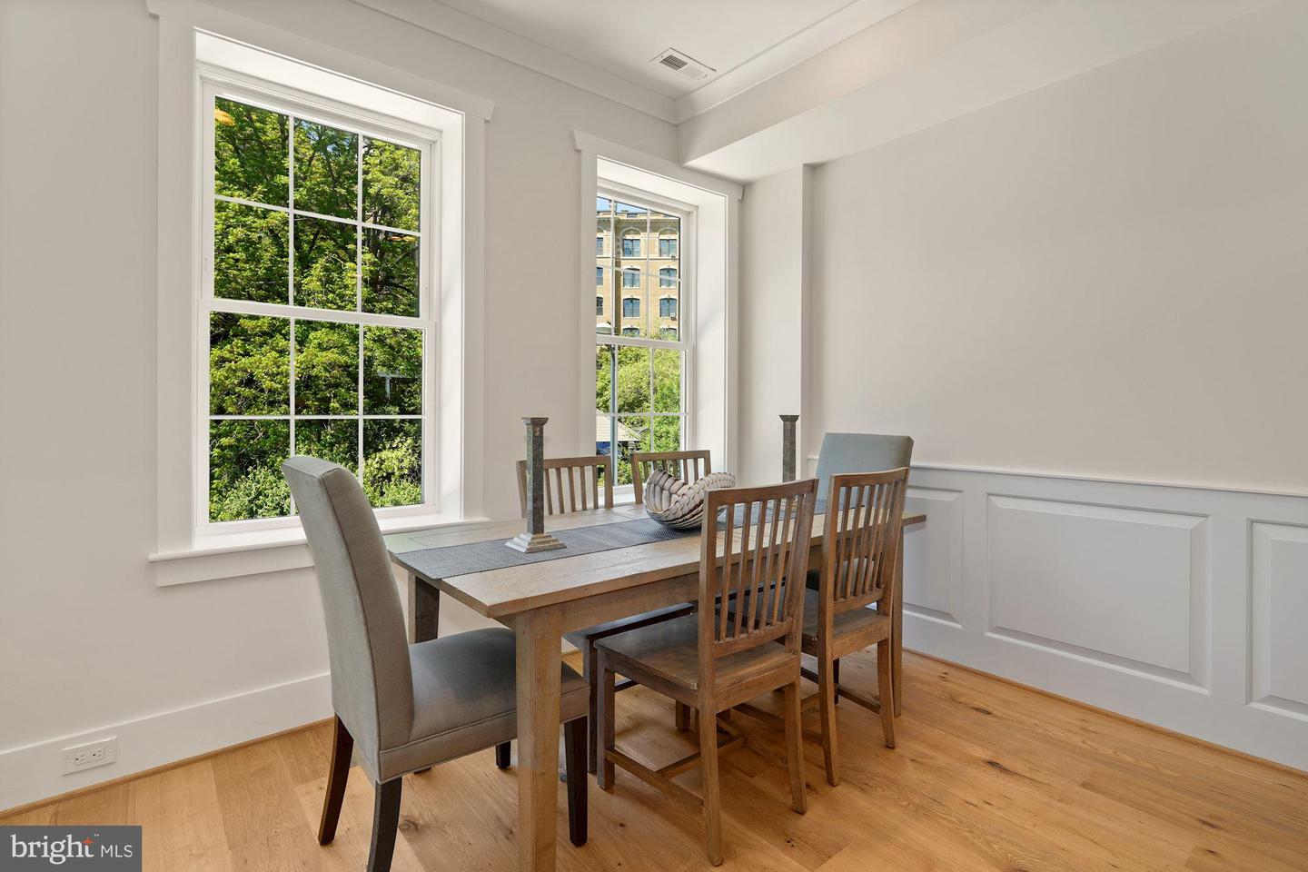 1808 ONTARIO PL NW #2, WASHINGTON, District Of Columbia 20009, 3 Bedrooms Bedrooms, ,3 BathroomsBathrooms,Residential,For sale,1808 ONTARIO PL NW #2,DCDC2198074 MLS # DCDC2198074