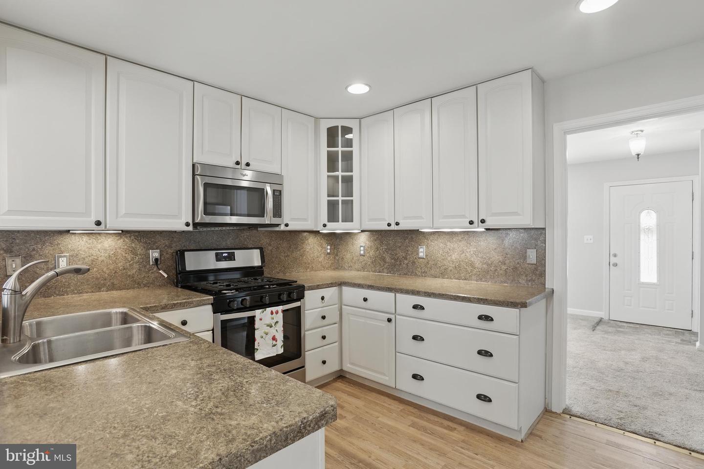 21 RIDGEMORE CIR, FREDERICKSBURG, Virginia 22405, 3 Bedrooms Bedrooms, ,3 BathroomsBathrooms,Residential,For sale,21 RIDGEMORE CIR,VAST2038354 MLS # VAST2038354