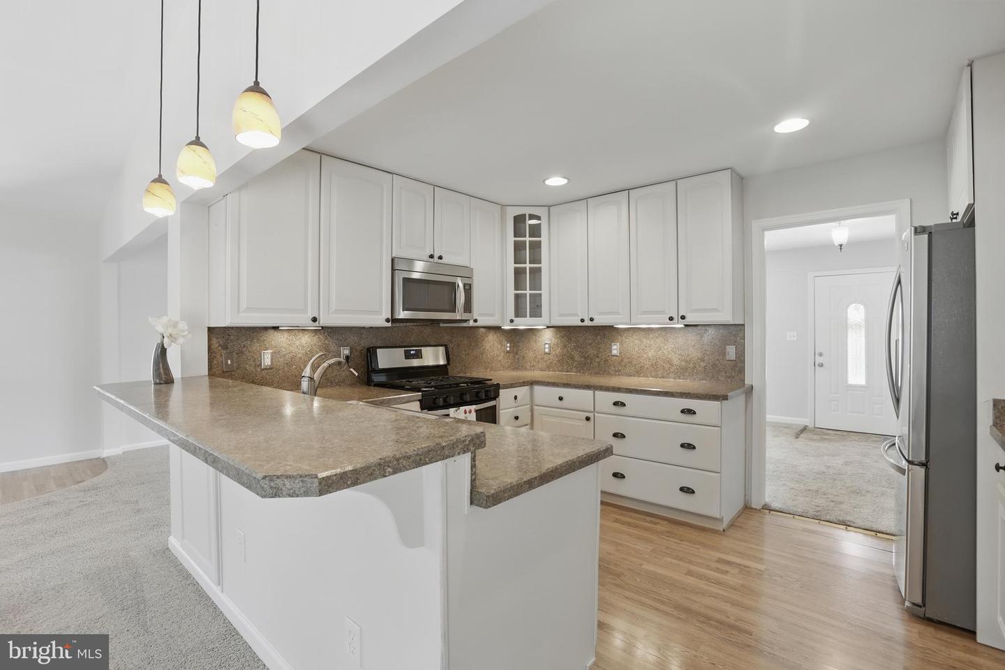 21 RIDGEMORE CIR, FREDERICKSBURG, Virginia 22405, 3 Bedrooms Bedrooms, ,3 BathroomsBathrooms,Residential,For sale,21 RIDGEMORE CIR,VAST2038354 MLS # VAST2038354