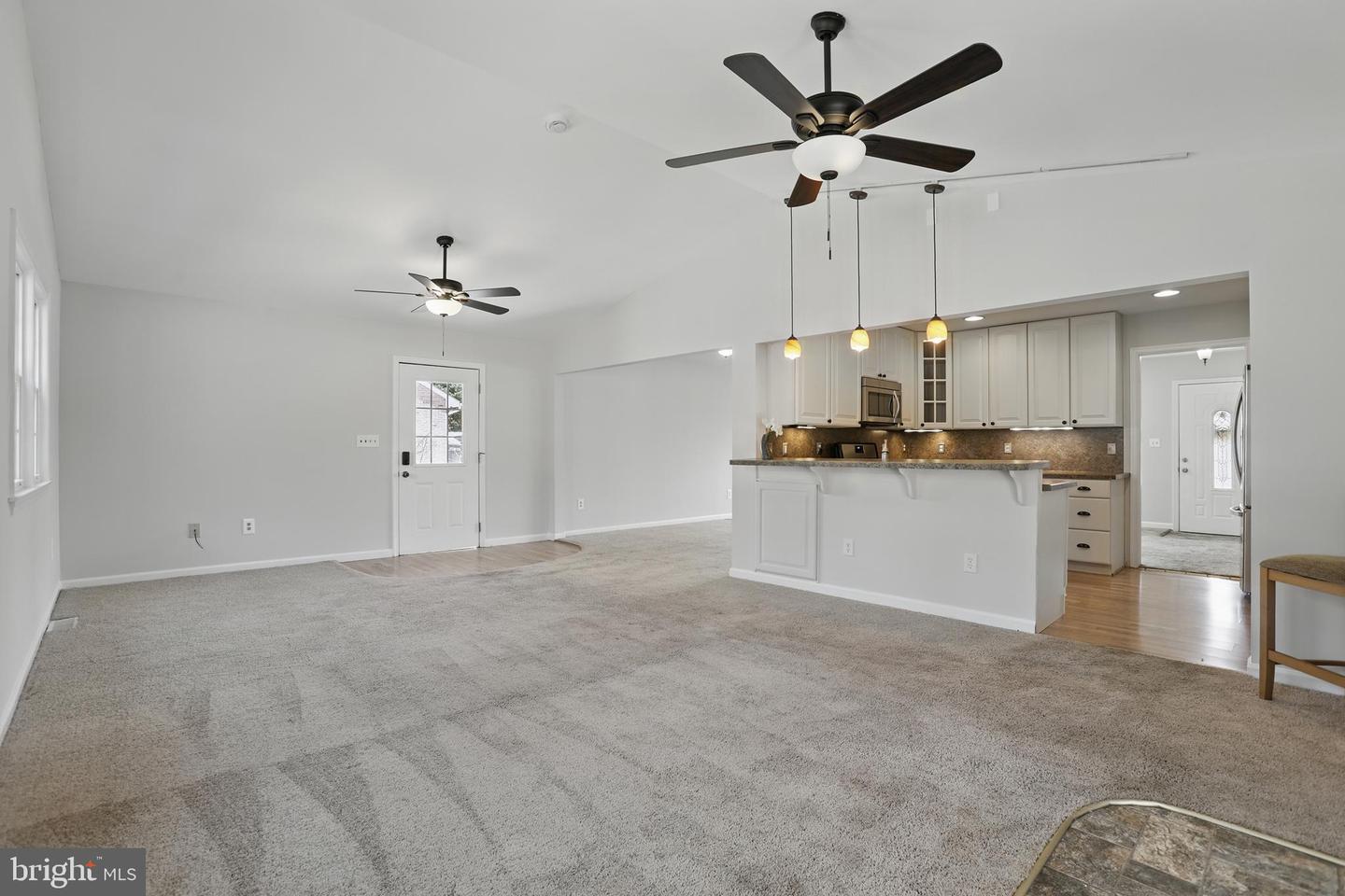 21 RIDGEMORE CIR, FREDERICKSBURG, Virginia 22405, 3 Bedrooms Bedrooms, ,3 BathroomsBathrooms,Residential,For sale,21 RIDGEMORE CIR,VAST2038354 MLS # VAST2038354