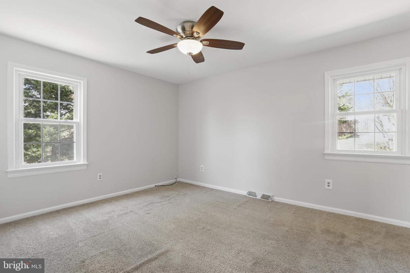 21 RIDGEMORE CIR, FREDERICKSBURG, Virginia 22405, 3 Bedrooms Bedrooms, ,3 BathroomsBathrooms,Residential,For sale,21 RIDGEMORE CIR,VAST2038354 MLS # VAST2038354