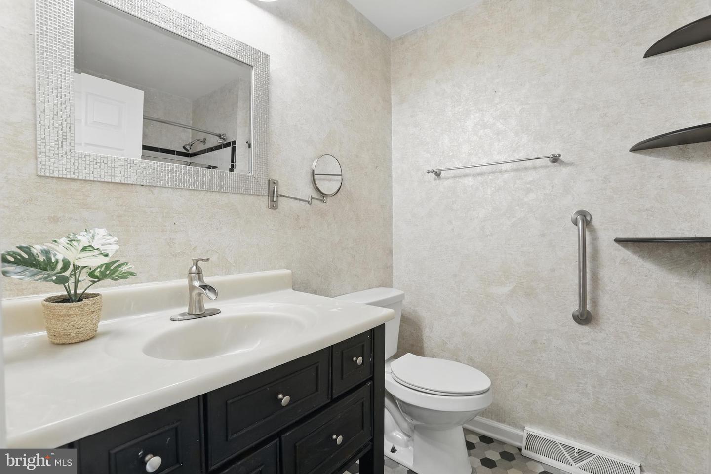 21 RIDGEMORE CIR, FREDERICKSBURG, Virginia 22405, 3 Bedrooms Bedrooms, ,3 BathroomsBathrooms,Residential,For sale,21 RIDGEMORE CIR,VAST2038354 MLS # VAST2038354