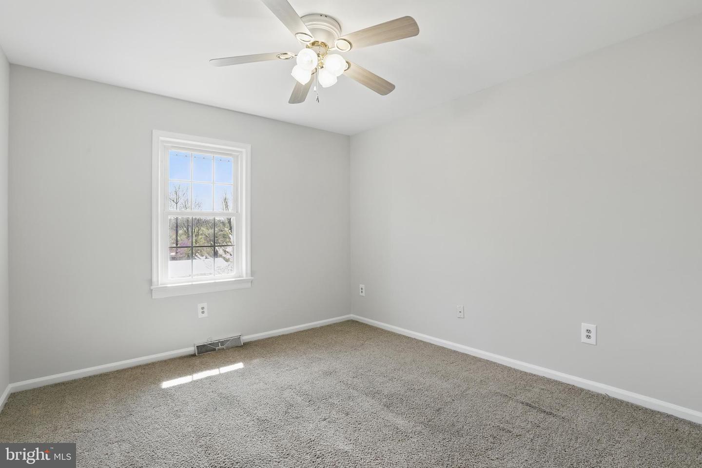 21 RIDGEMORE CIR, FREDERICKSBURG, Virginia 22405, 3 Bedrooms Bedrooms, ,3 BathroomsBathrooms,Residential,For sale,21 RIDGEMORE CIR,VAST2038354 MLS # VAST2038354
