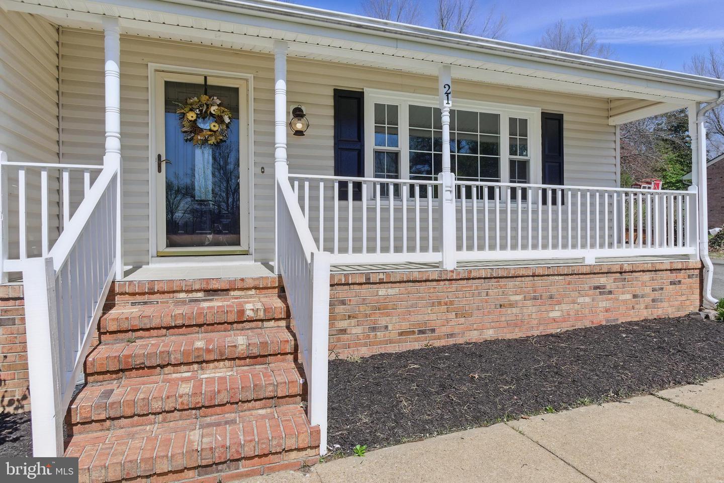 21 RIDGEMORE CIR, FREDERICKSBURG, Virginia 22405, 3 Bedrooms Bedrooms, ,3 BathroomsBathrooms,Residential,For sale,21 RIDGEMORE CIR,VAST2038354 MLS # VAST2038354