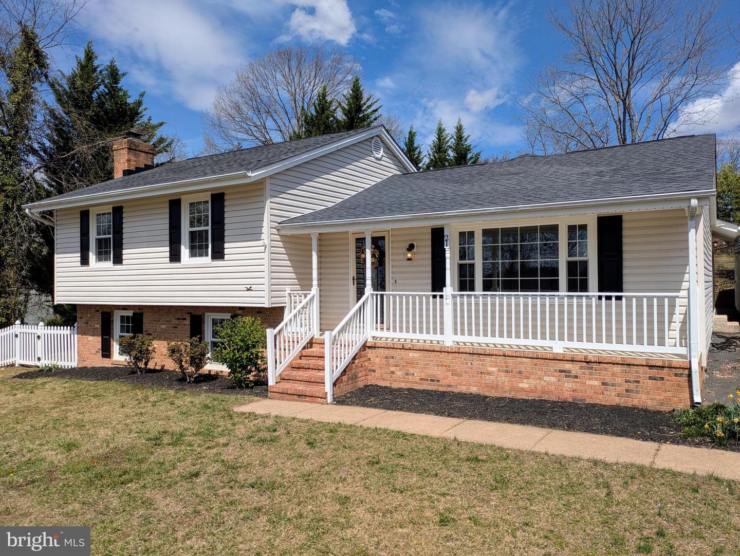 21 RIDGEMORE CIR, FREDERICKSBURG, Virginia 22405, 3 Bedrooms Bedrooms, ,3 BathroomsBathrooms,Residential,For sale,21 RIDGEMORE CIR,VAST2038354 MLS # VAST2038354