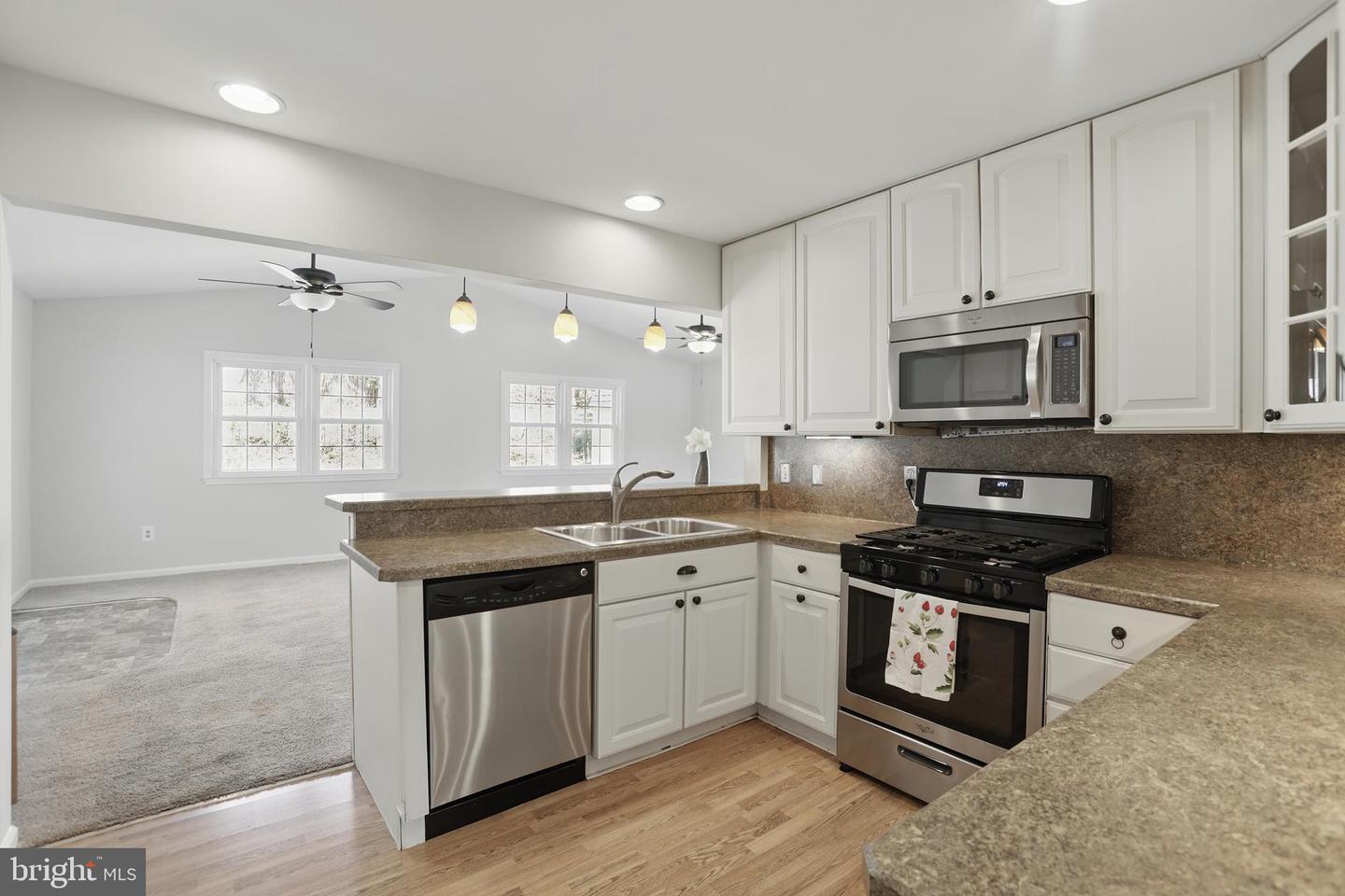 21 RIDGEMORE CIR, FREDERICKSBURG, Virginia 22405, 3 Bedrooms Bedrooms, ,3 BathroomsBathrooms,Residential,For sale,21 RIDGEMORE CIR,VAST2038354 MLS # VAST2038354