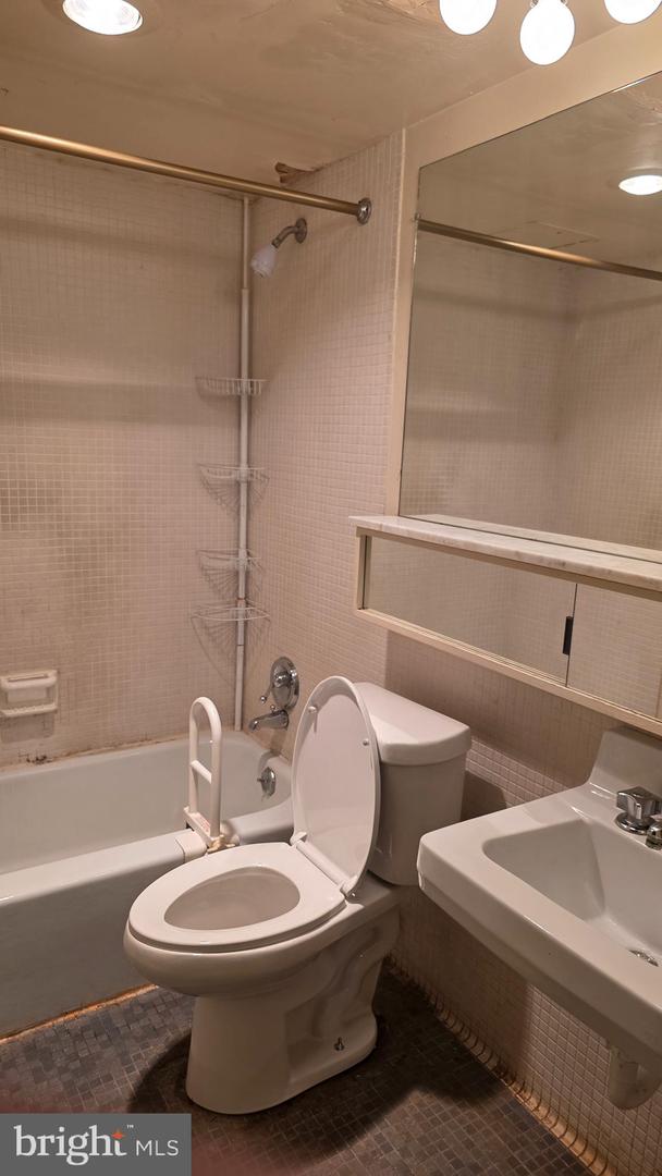 490 M ST SW #W-705 & 709, WASHINGTON, District Of Columbia 20024, 2 Bedrooms Bedrooms, ,2 BathroomsBathrooms,Residential,For sale,490 M ST SW #W-705 & 709,DCDC2198088 MLS # DCDC2198088 490 M ST SW #W-705 & 709, WASHINGTON, District Of Columbia 20024, 2 Bedrooms Bedrooms, ,2 BathroomsBathrooms,Residential,For sale,490 M ST SW #W-705 & 709,DCDC2198088 MLS # DCDC2198088