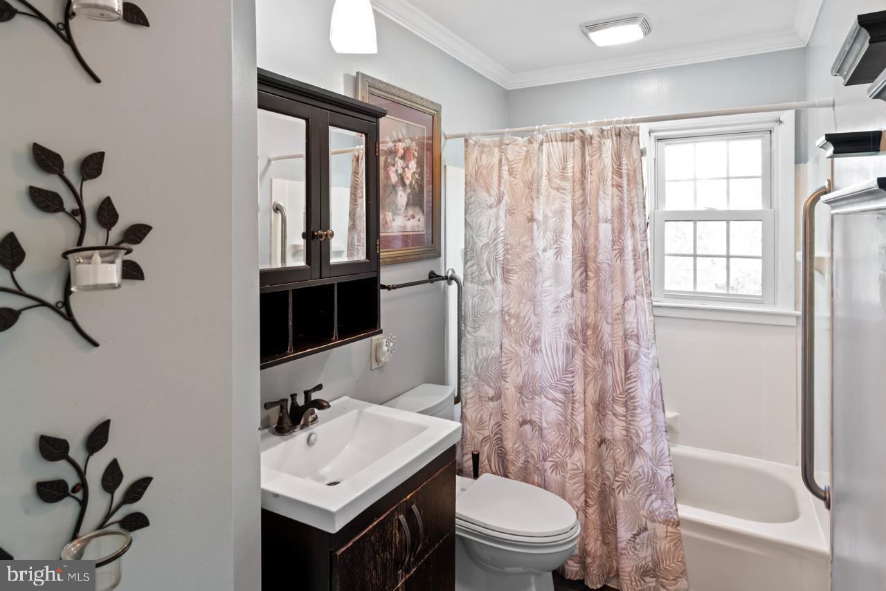 14526 FULLERTON RD, WOODBRIDGE, Virginia 22193, 4 Bedrooms Bedrooms, ,2 BathroomsBathrooms,Residential,For sale,14526 FULLERTON RD,VAPW2093450 MLS # VAPW2093450
