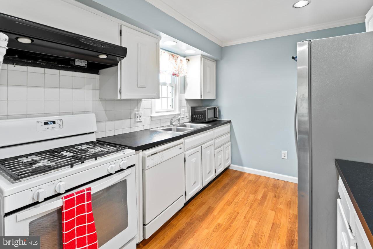 14526 FULLERTON RD, WOODBRIDGE, Virginia 22193, 4 Bedrooms Bedrooms, ,2 BathroomsBathrooms,Residential,For sale,14526 FULLERTON RD,VAPW2093450 MLS # VAPW2093450