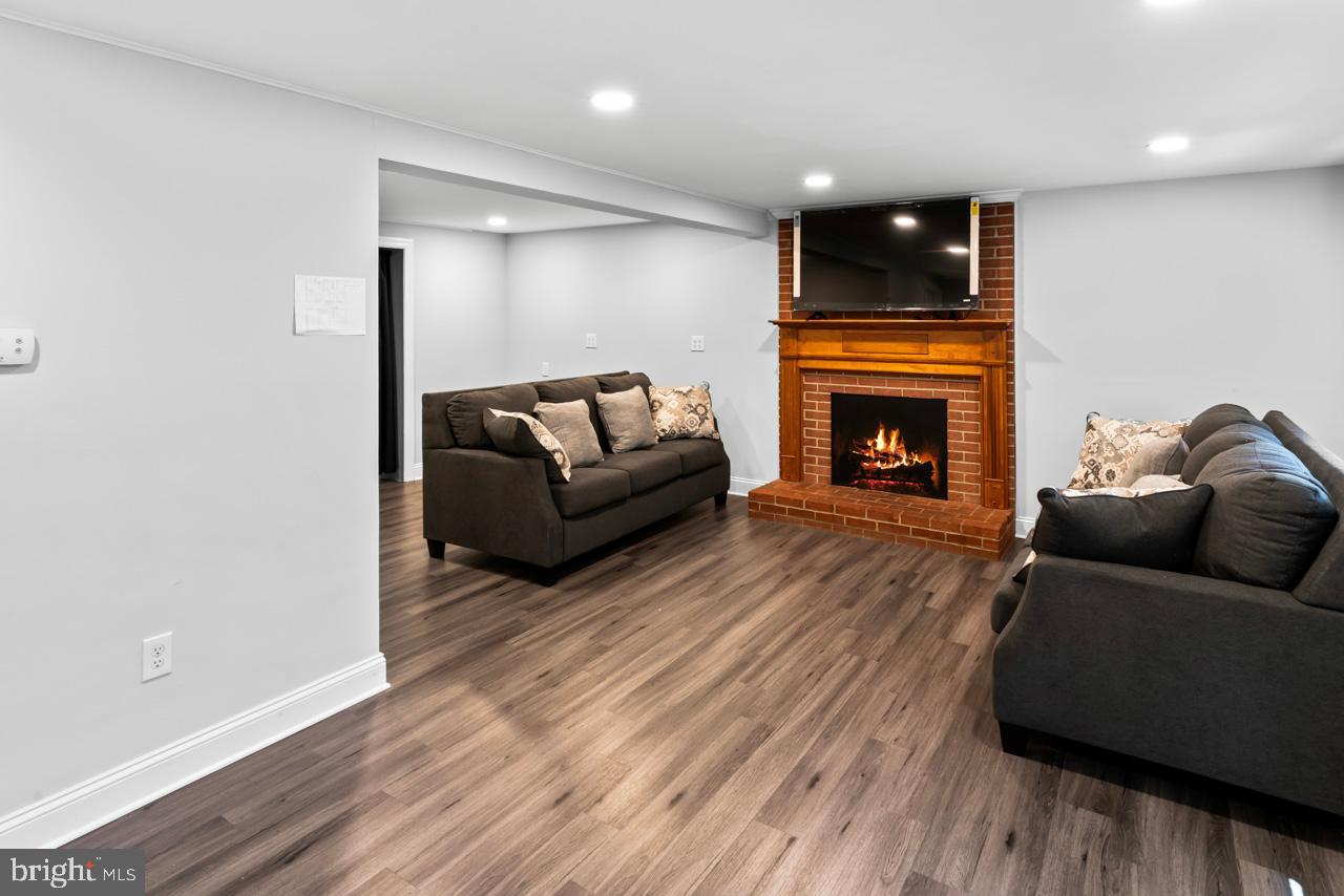 14526 FULLERTON RD, WOODBRIDGE, Virginia 22193, 4 Bedrooms Bedrooms, ,2 BathroomsBathrooms,Residential,For sale,14526 FULLERTON RD,VAPW2093450 MLS # VAPW2093450