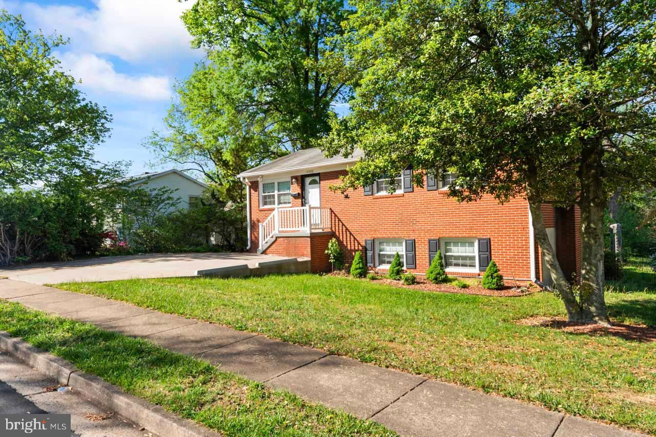 14526 FULLERTON RD, WOODBRIDGE, Virginia 22193, 4 Bedrooms Bedrooms, ,2 BathroomsBathrooms,Residential,For sale,14526 FULLERTON RD,VAPW2093450 MLS # VAPW2093450