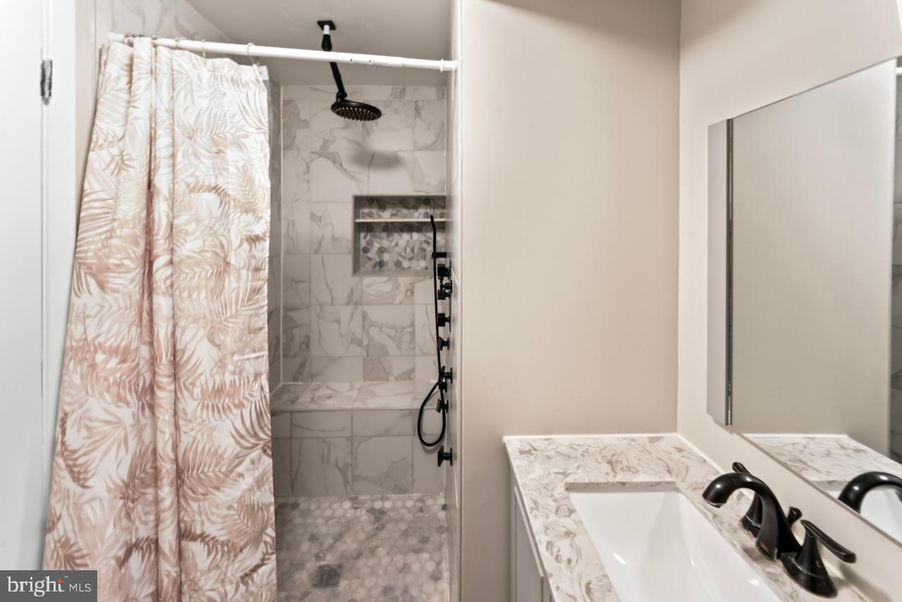 14526 FULLERTON RD, WOODBRIDGE, Virginia 22193, 4 Bedrooms Bedrooms, ,2 BathroomsBathrooms,Residential,For sale,14526 FULLERTON RD,VAPW2093450 MLS # VAPW2093450