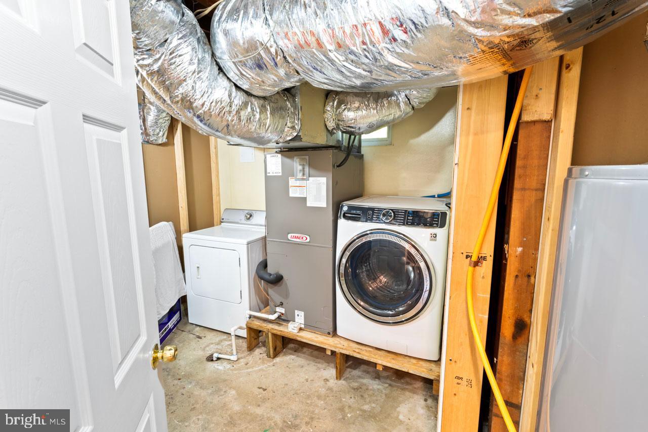 14526 FULLERTON RD, WOODBRIDGE, Virginia 22193, 4 Bedrooms Bedrooms, ,2 BathroomsBathrooms,Residential,For sale,14526 FULLERTON RD,VAPW2093450 MLS # VAPW2093450