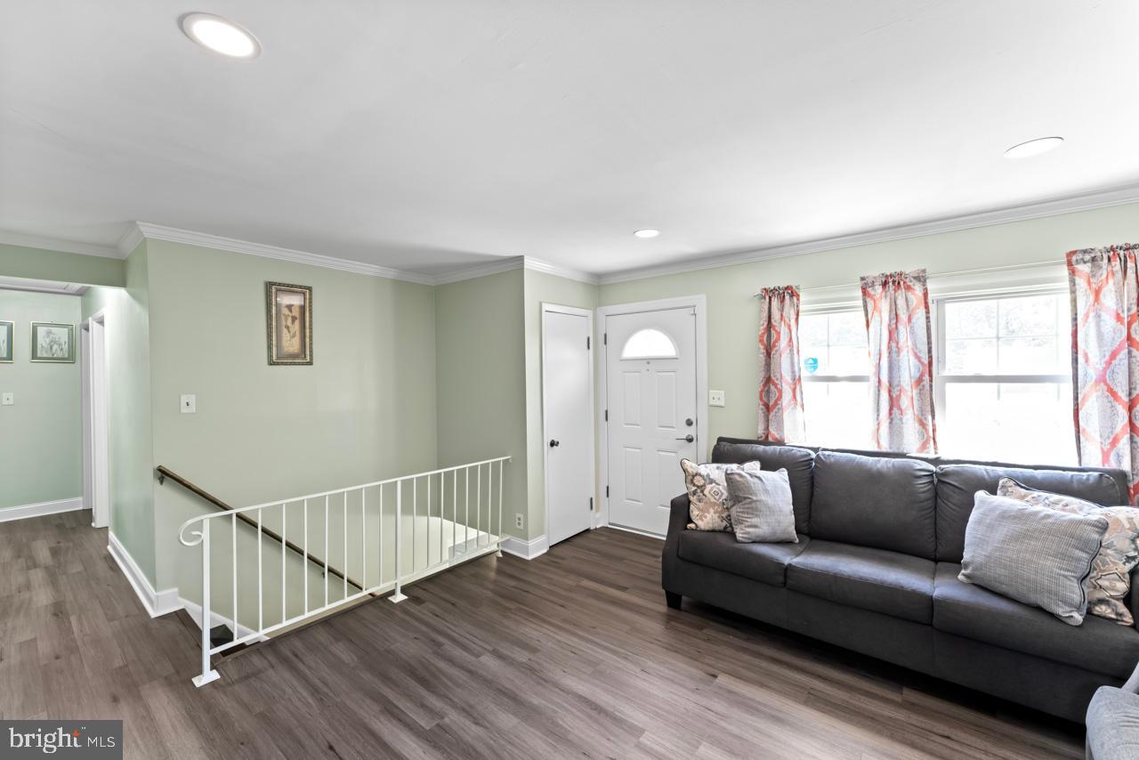 14526 FULLERTON RD, WOODBRIDGE, Virginia 22193, 4 Bedrooms Bedrooms, ,2 BathroomsBathrooms,Residential,For sale,14526 FULLERTON RD,VAPW2093450 MLS # VAPW2093450