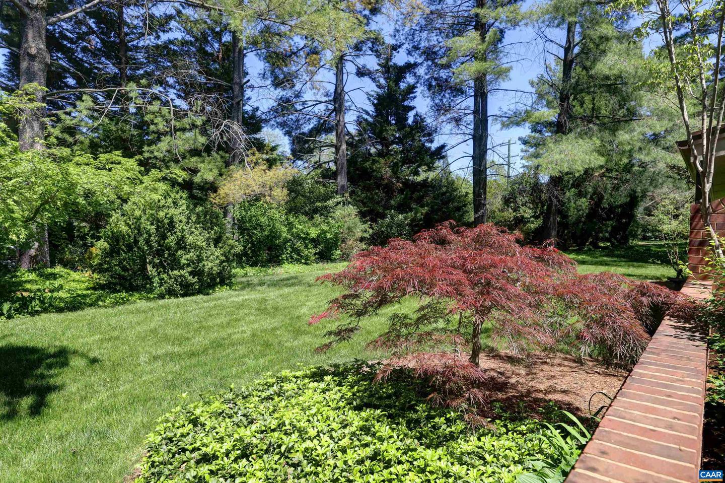 560 WORTHINGTON DR, CHARLOTTESVILLE, Virginia 22903, 2 Bedrooms Bedrooms, ,2 BathroomsBathrooms,Residential,For sale,560 WORTHINGTON DR,663872 MLS # 663872