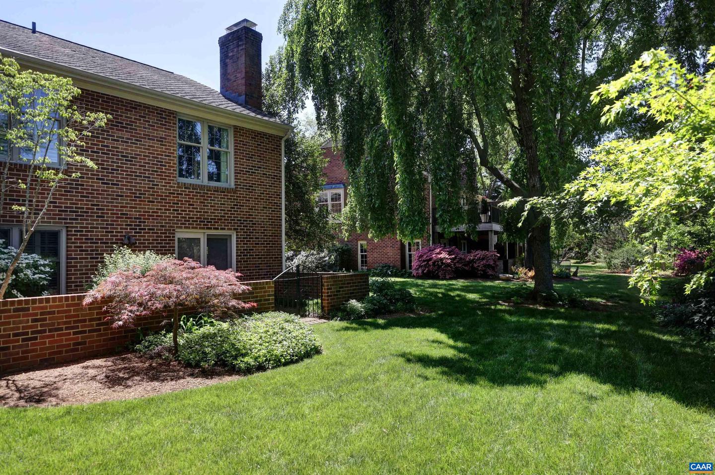 560 WORTHINGTON DR, CHARLOTTESVILLE, Virginia 22903, 2 Bedrooms Bedrooms, ,2 BathroomsBathrooms,Residential,For sale,560 WORTHINGTON DR,663872 MLS # 663872