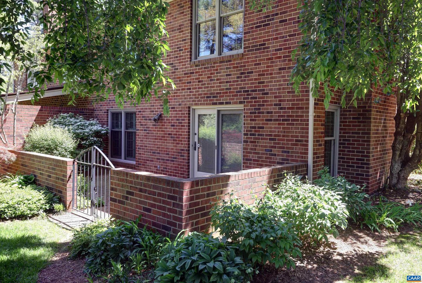 560 WORTHINGTON DR, CHARLOTTESVILLE, Virginia 22903, 2 Bedrooms Bedrooms, ,2 BathroomsBathrooms,Residential,For sale,560 WORTHINGTON DR,663872 MLS # 663872