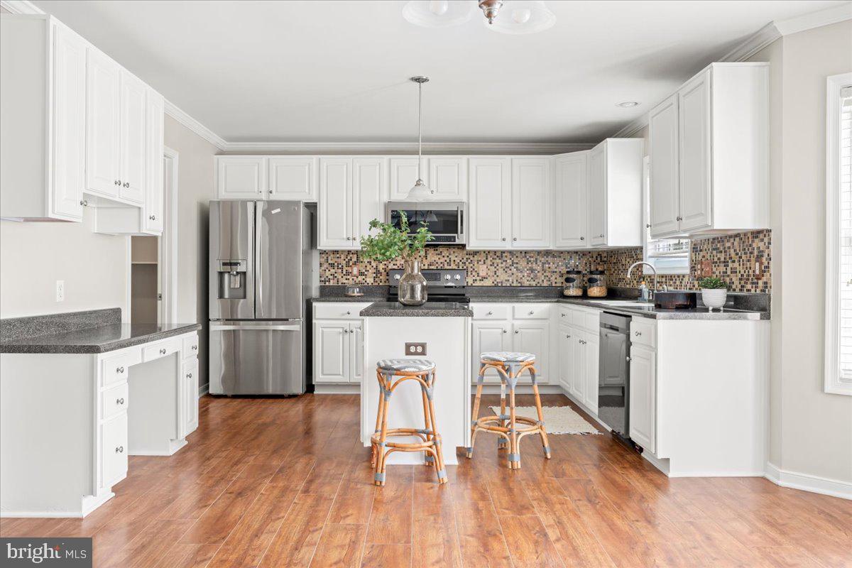 10418 BRYNMORE DR, NORTH CHESTERFIELD, Virginia 23224, 5 Bedrooms Bedrooms, ,3 BathroomsBathrooms,Residential,For sale,10418 BRYNMORE DR,VACF2001128 MLS # VACF2001128